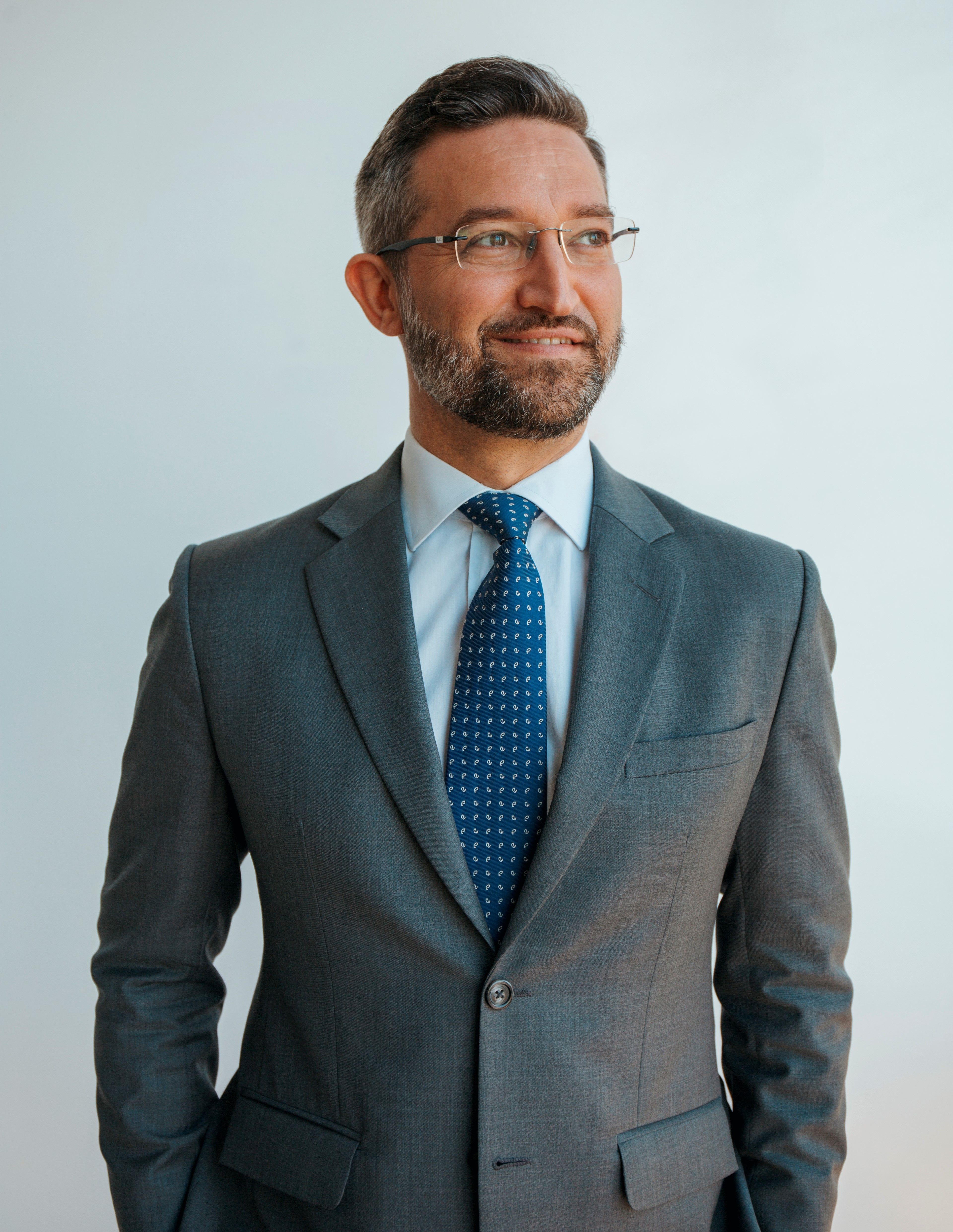Dr. Noah Raford